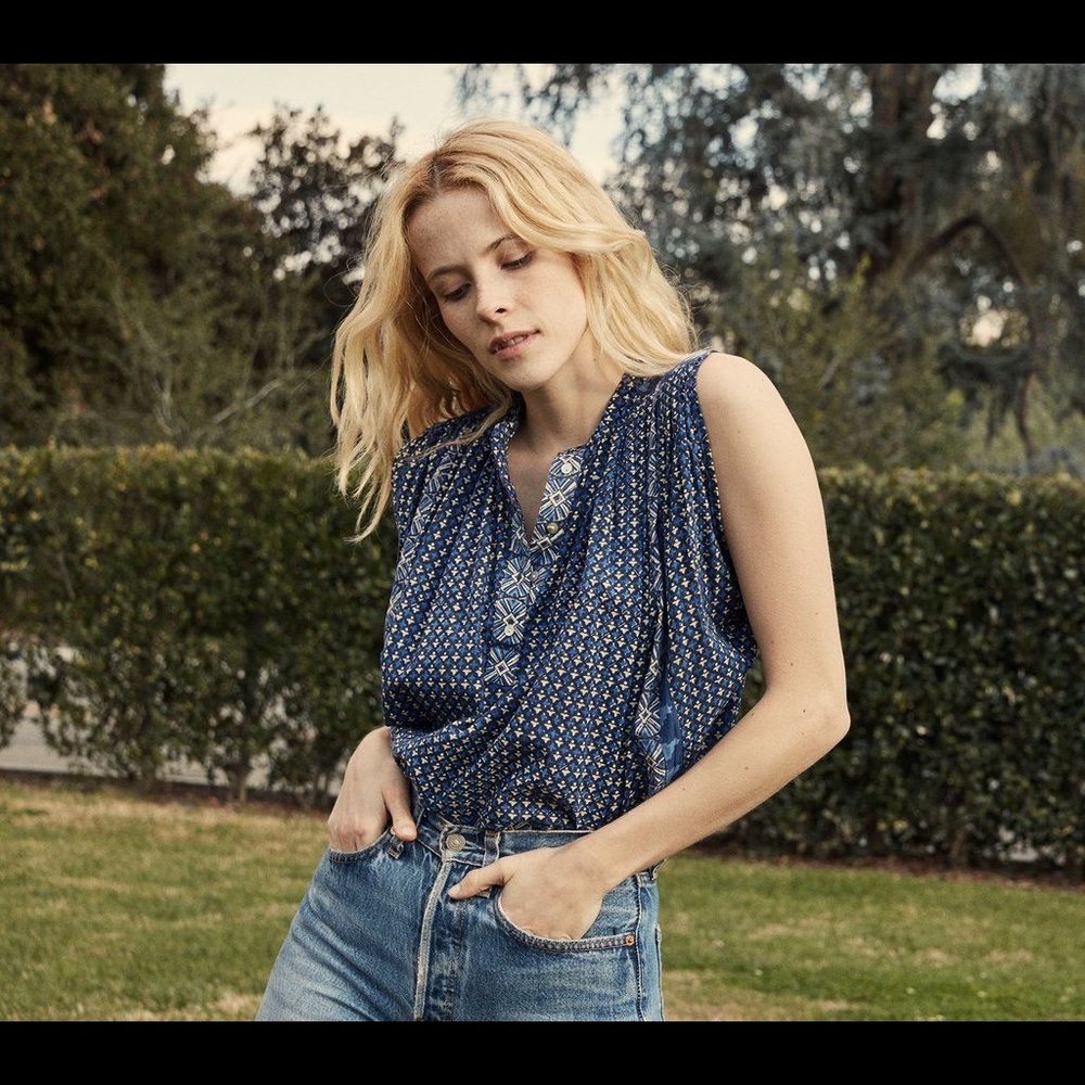 Doen Darjeeling Top in Dark Navy Block Print